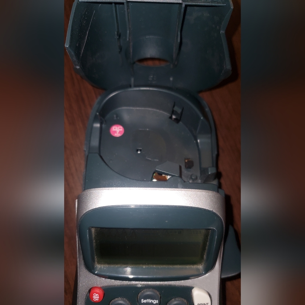 Dymo Label Maker - Picture 4 of 6